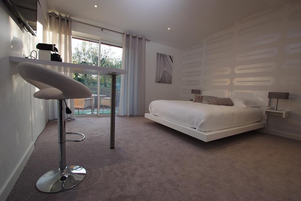 Le Privilege Chateaubourg  ภายนอก รูปภาพ